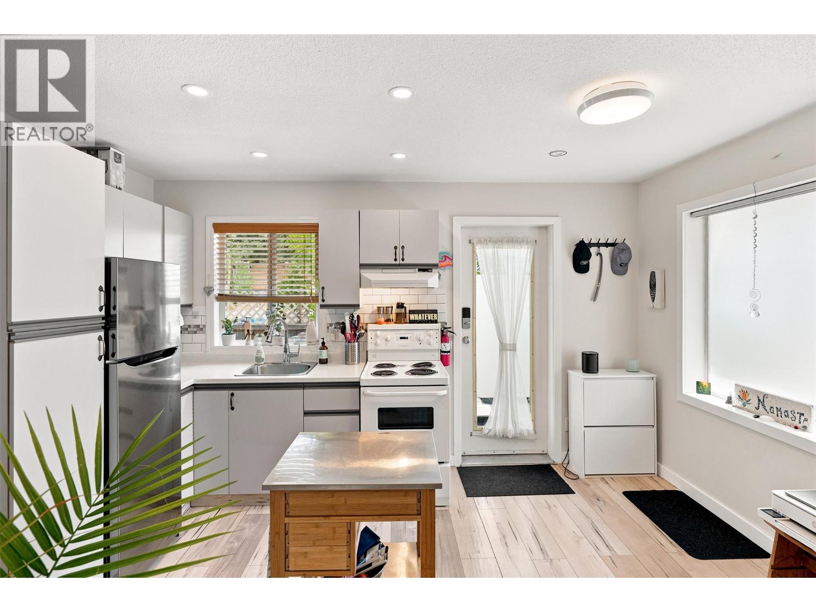 601 Valiant Drive, Penticton, British Columbia  V2A 8Y1 - Photo 26 - 10395517
