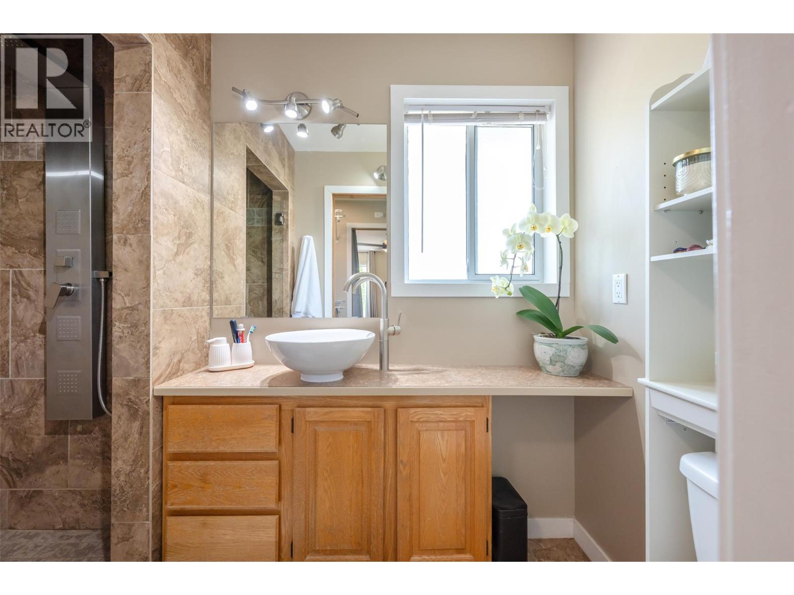 601 Valiant Drive, Penticton, British Columbia  V2A 8Y1 - Photo 35 - 10395517