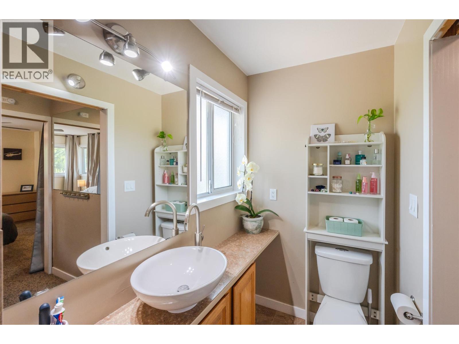 601 Valiant Drive, Penticton, British Columbia  V2A 8Y1 - Photo 37 - 10395517