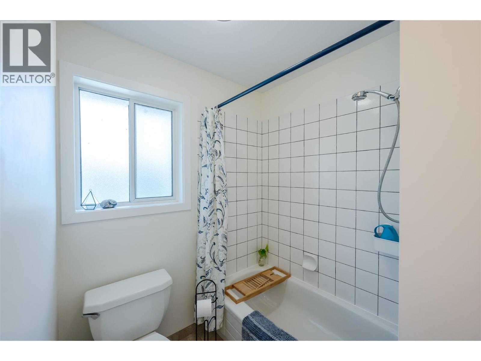 601 Valiant Drive, Penticton, British Columbia  V2A 8Y1 - Photo 40 - 10395517