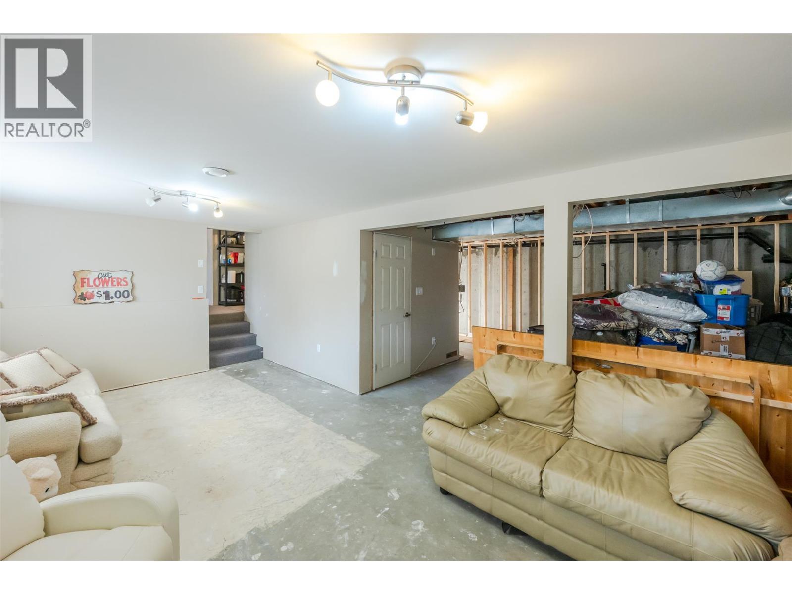601 Valiant Drive, Penticton, British Columbia  V2A 8Y1 - Photo 46 - 10395517