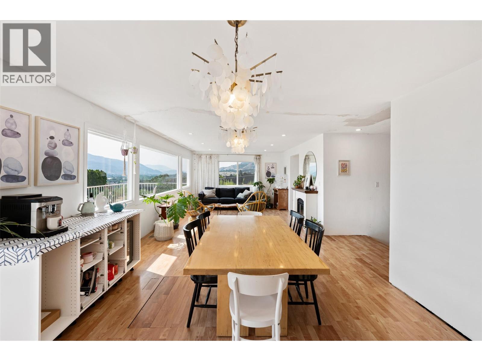 1617 Sparton Drive, Penticton, British Columbia  V2A 8Z5 - Photo 4 - 10395262