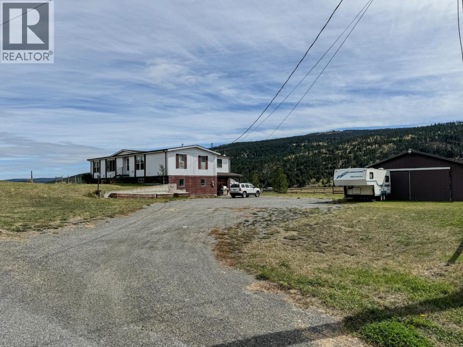 7520 West Subdivision Road, Clinton, British Columbia  V0K 1K0 - Photo 1 - 10394318