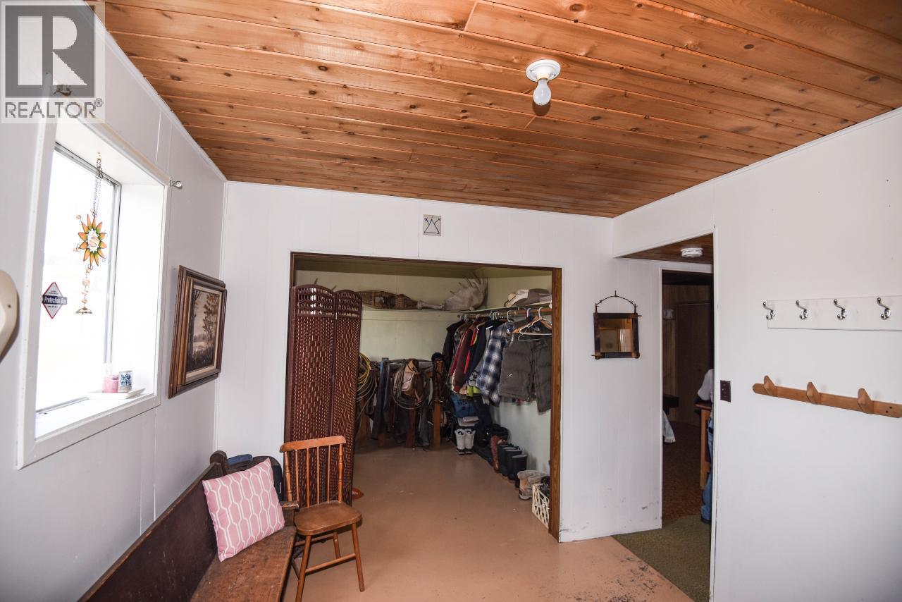 7520 West Subdivision Road, Clinton, British Columbia  V0K 1K0 - Photo 4 - 10394318