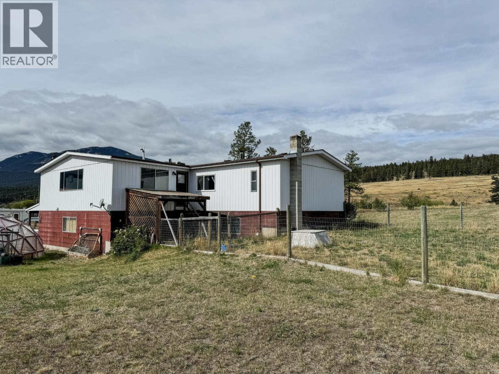 7520 West Subdivision Road, Clinton, British Columbia  V0K 1K0 - Photo 52 - 10394318