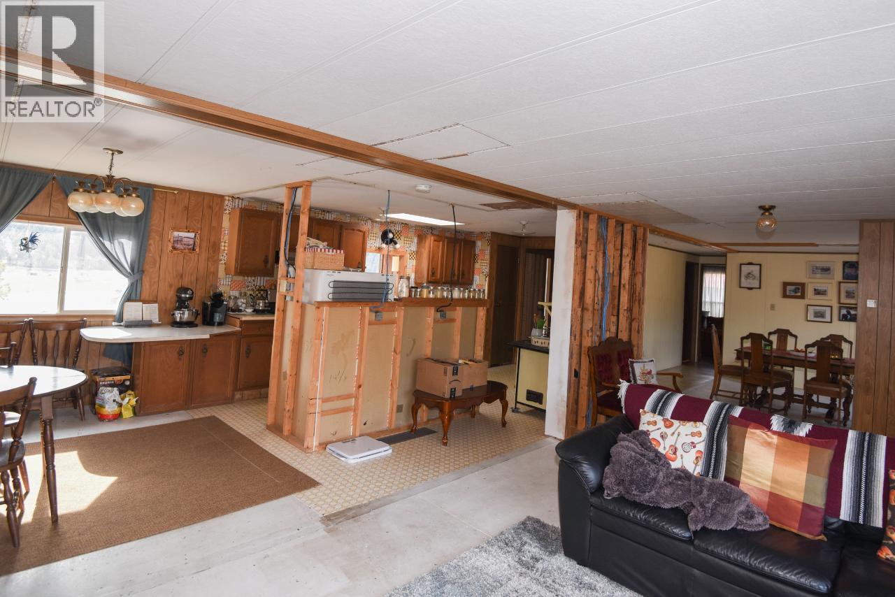 7520 West Subdivision Road, Clinton, British Columbia  V0K 1K0 - Photo 9 - 10394318