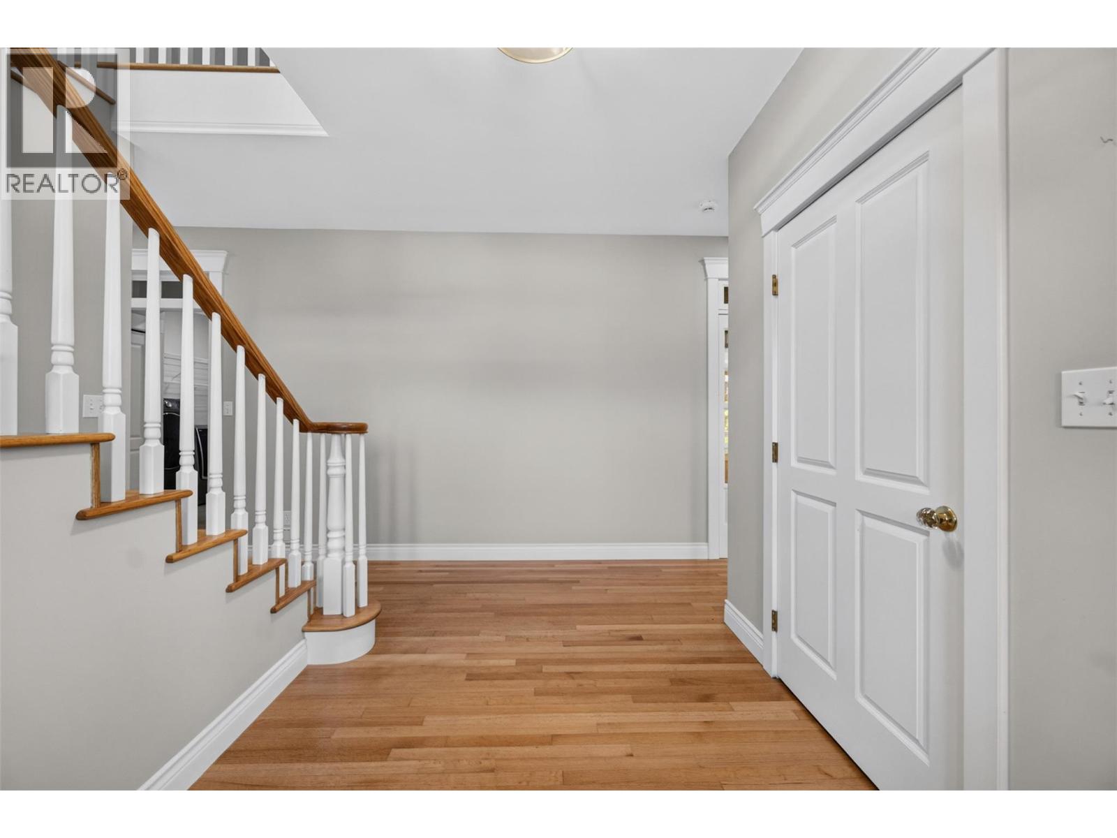 4940 16 Street Ne, Salmon Arm, British Columbia  V1E 1E1 - Photo 38 - 10395432