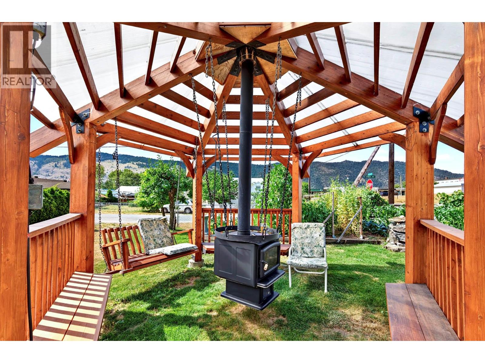 314 Willson Street, Chase, British Columbia  V0E 1M0 - Photo 4 - 10395364