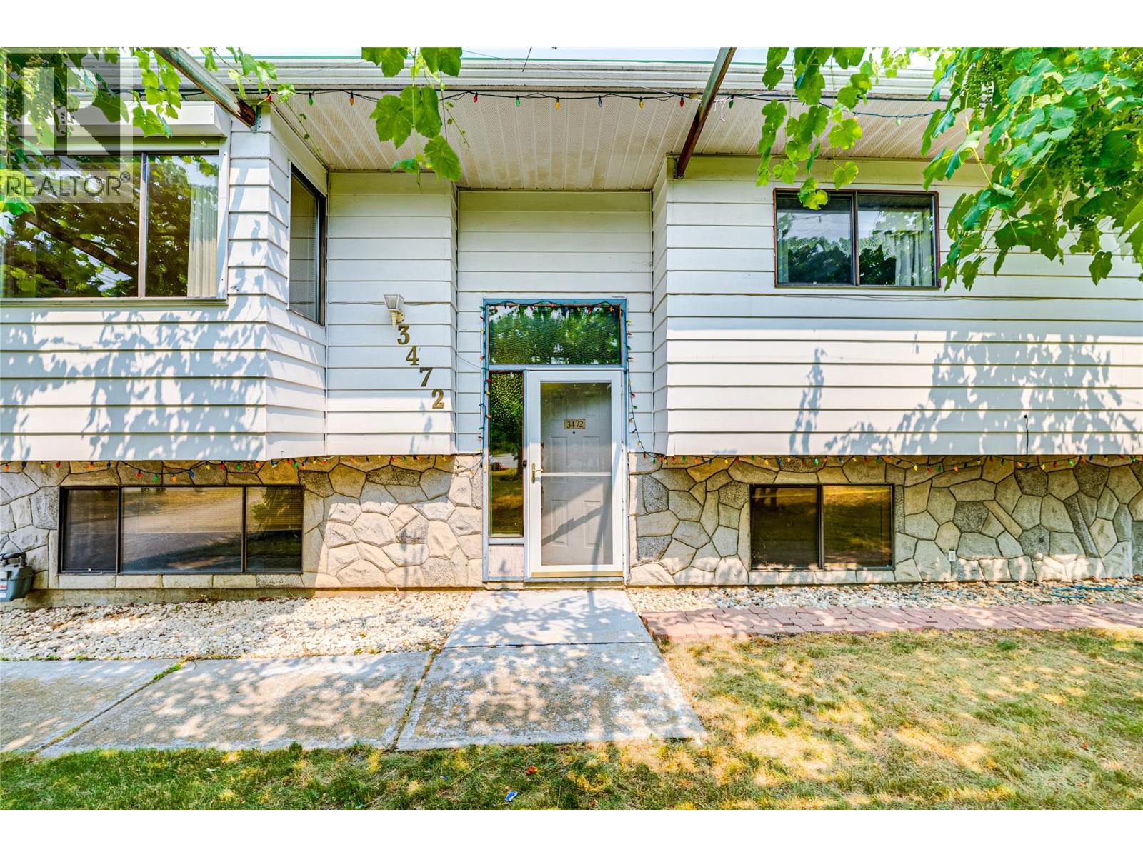 3472 Lockhart Crescent, Spallumcheen, British Columbia  V4Y 0S9 - Photo 1 - 10395323