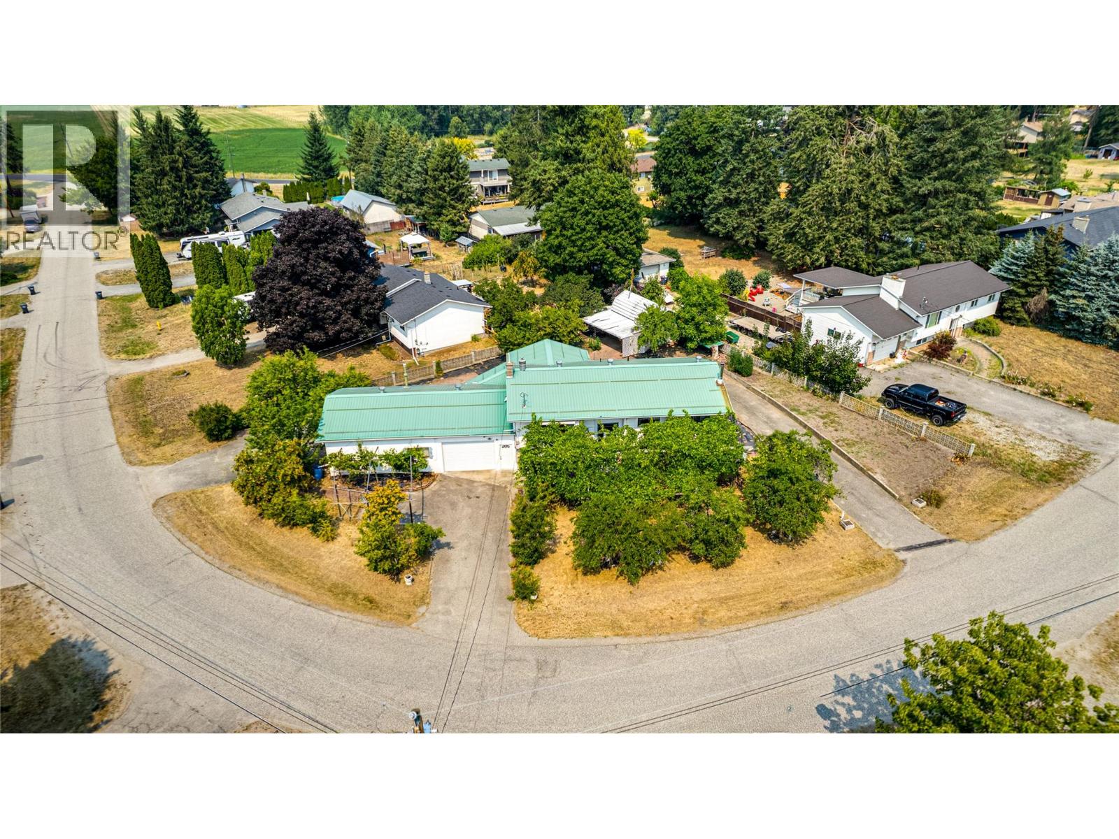 3472 Lockhart Crescent, Spallumcheen, British Columbia  V4Y 0S9 - Photo 2 - 10395323