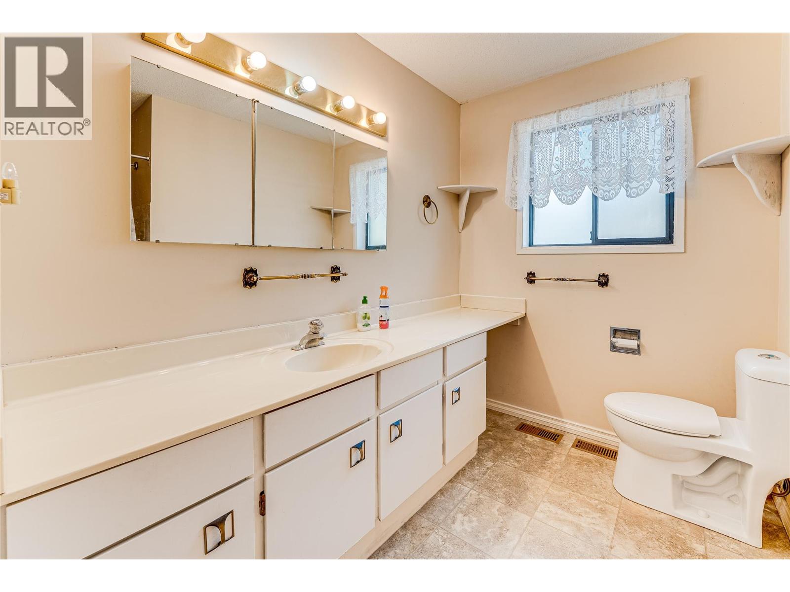 3472 Lockhart Crescent, Spallumcheen, British Columbia  V4Y 0S9 - Photo 24 - 10395323