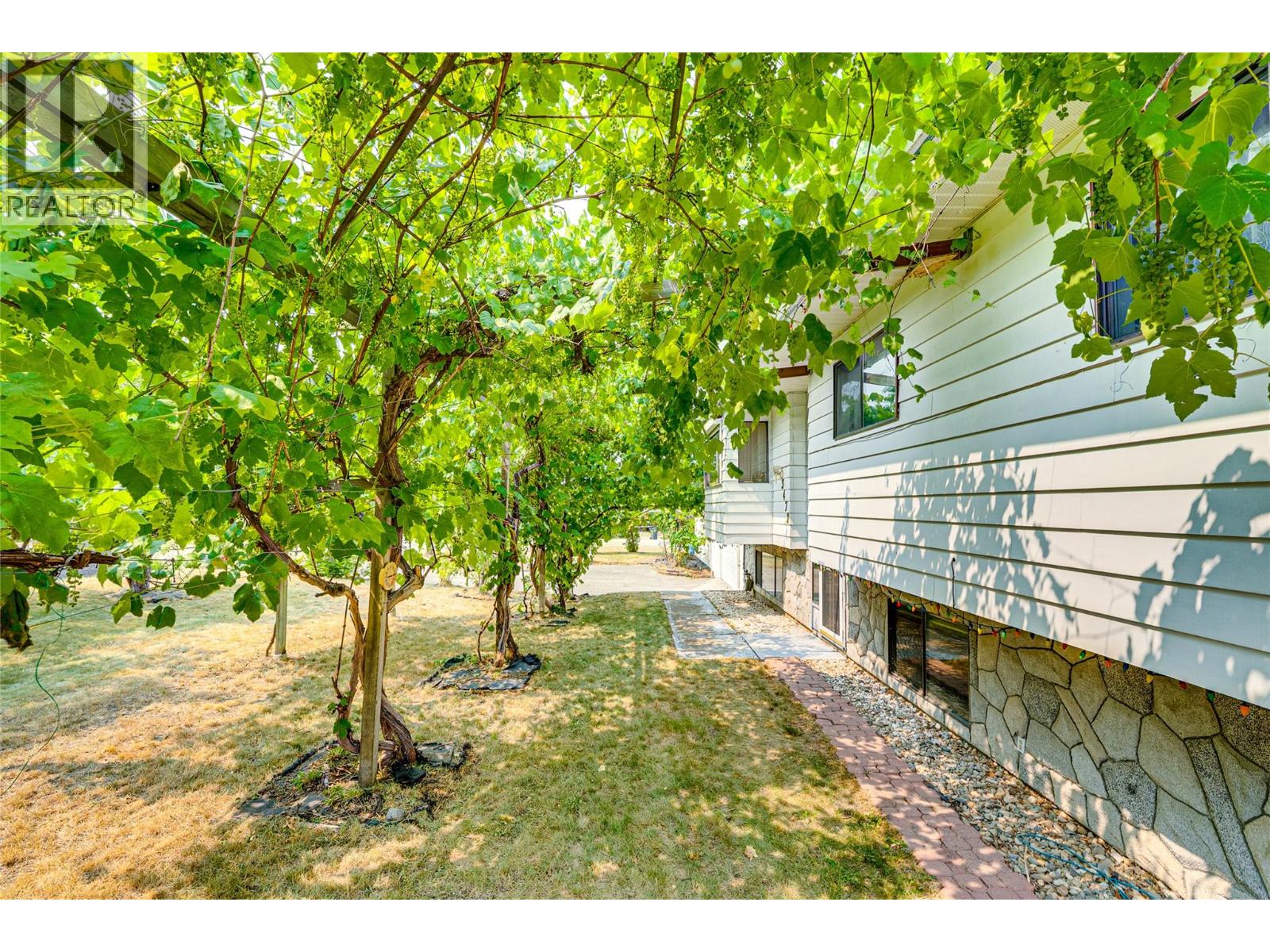 3472 Lockhart Crescent, Spallumcheen, British Columbia  V4Y 0S9 - Photo 64 - 10395323