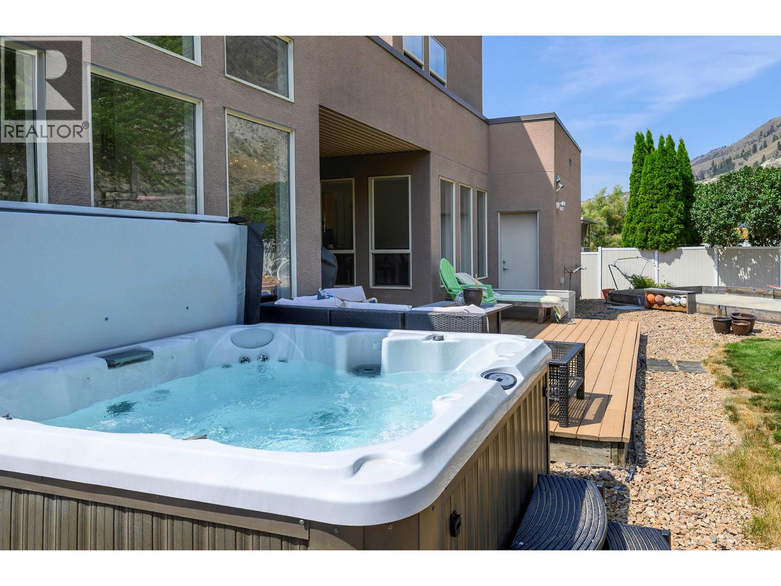3585 Navatanee Drive, Kamloops, British Columbia  V2H 1S1 - Photo 48 - 10395237