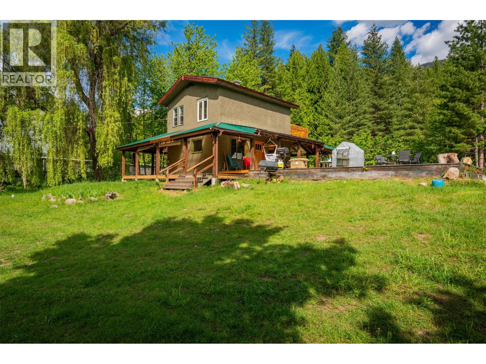 7010 Perrys Cemetery Road, Winlaw, British Columbia  V0G 2J0 - Photo 1 - 10395534