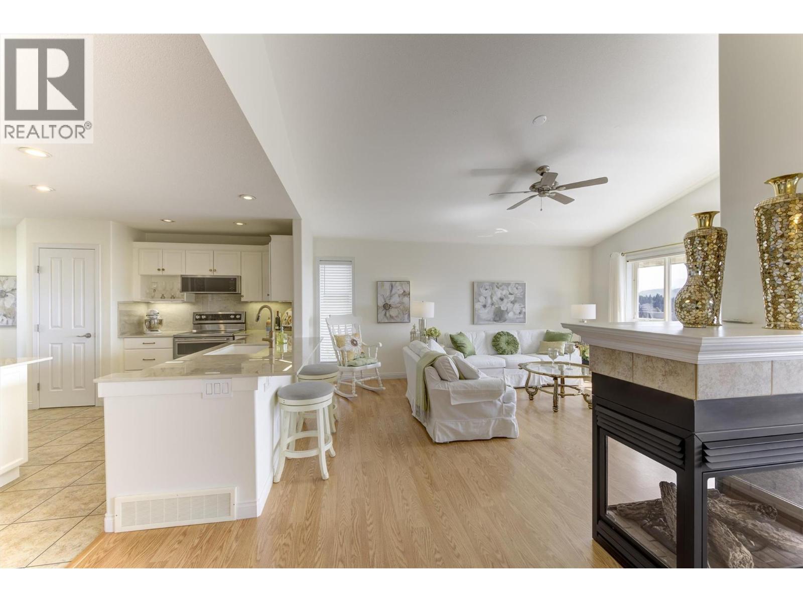 5205 Sandhills Drive, Kelowna, British Columbia  V1X 7Y7 - Photo 11 - 10395019