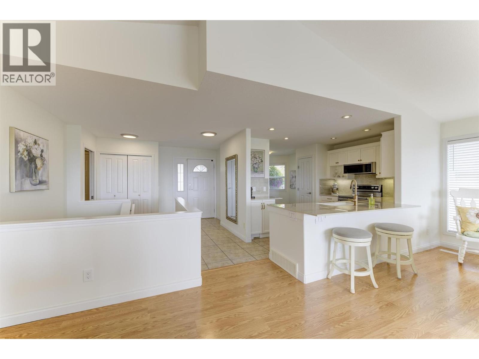 5205 Sandhills Drive, Kelowna, British Columbia  V1X 7Y7 - Photo 16 - 10395019