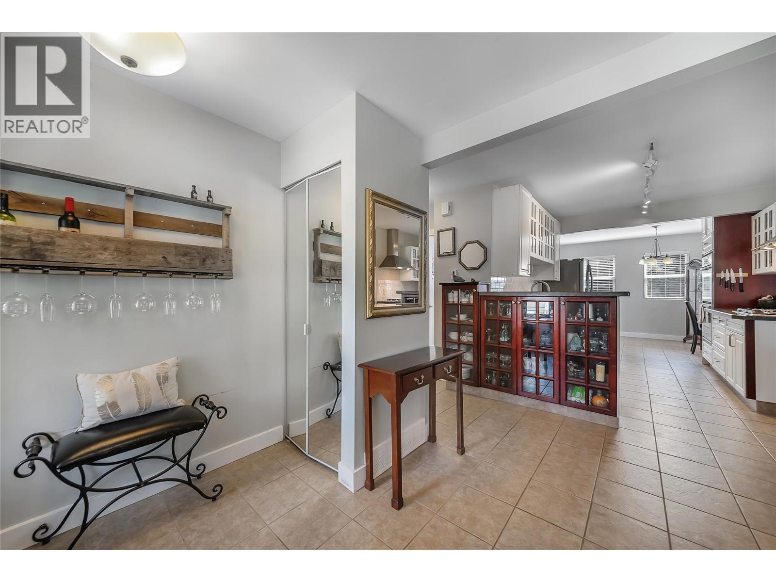 1366 Ridgedale Avenue, Penticton, British Columbia  V2A 2S2 - Photo 3 - 10395561
