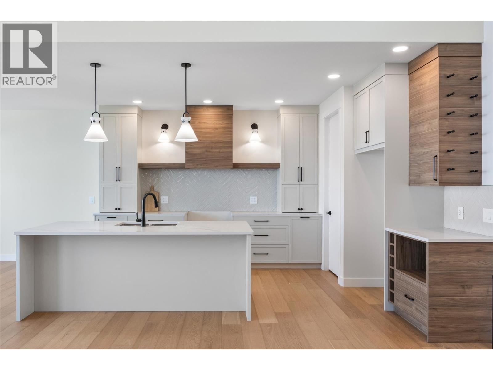 2140 Linfield Drive, Kamloops, British Columbia  V1S 0G3 - Photo 12 - 10394106