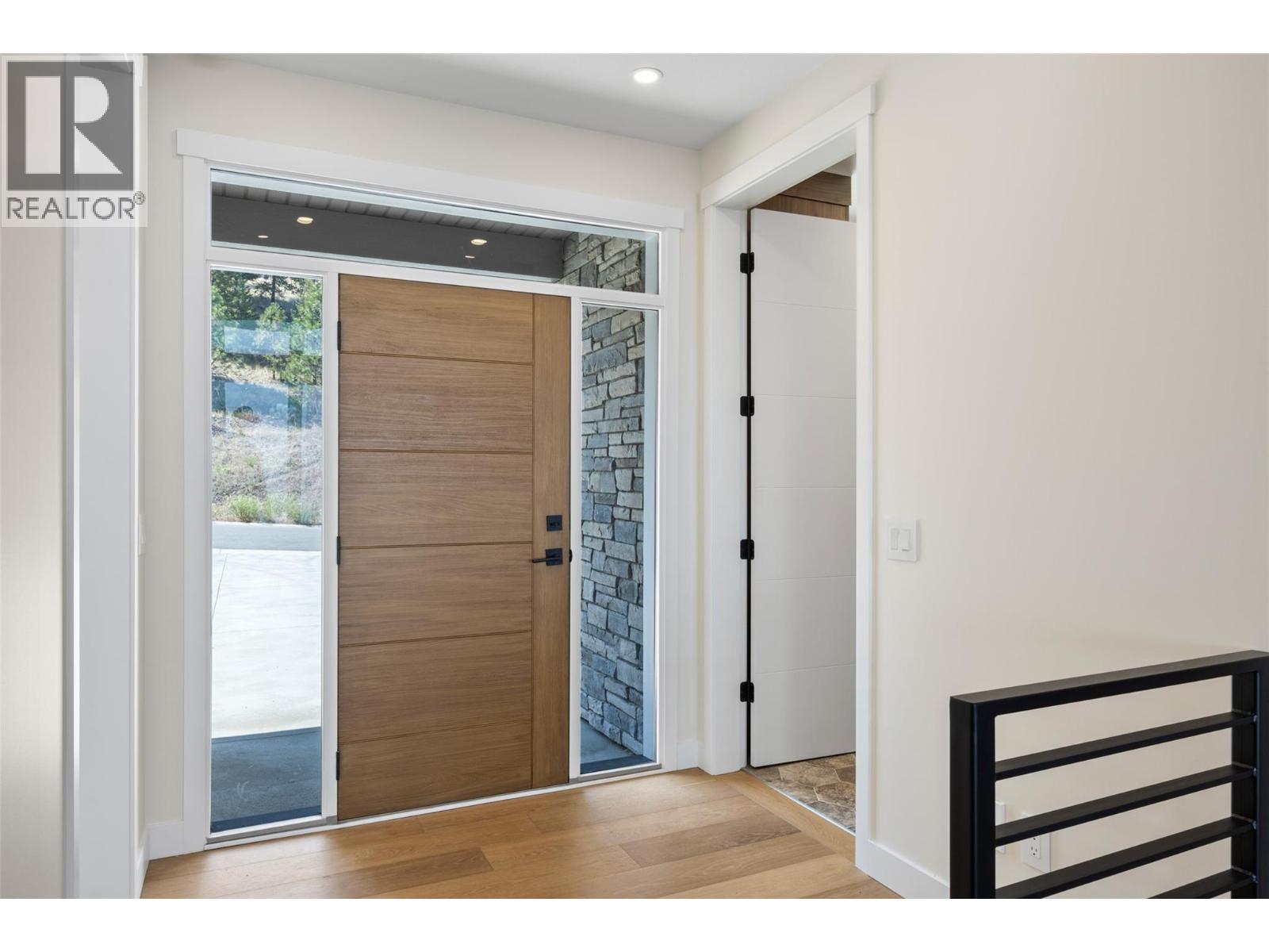 2140 Linfield Drive, Kamloops, British Columbia  V1S 0G3 - Photo 8 - 10394106