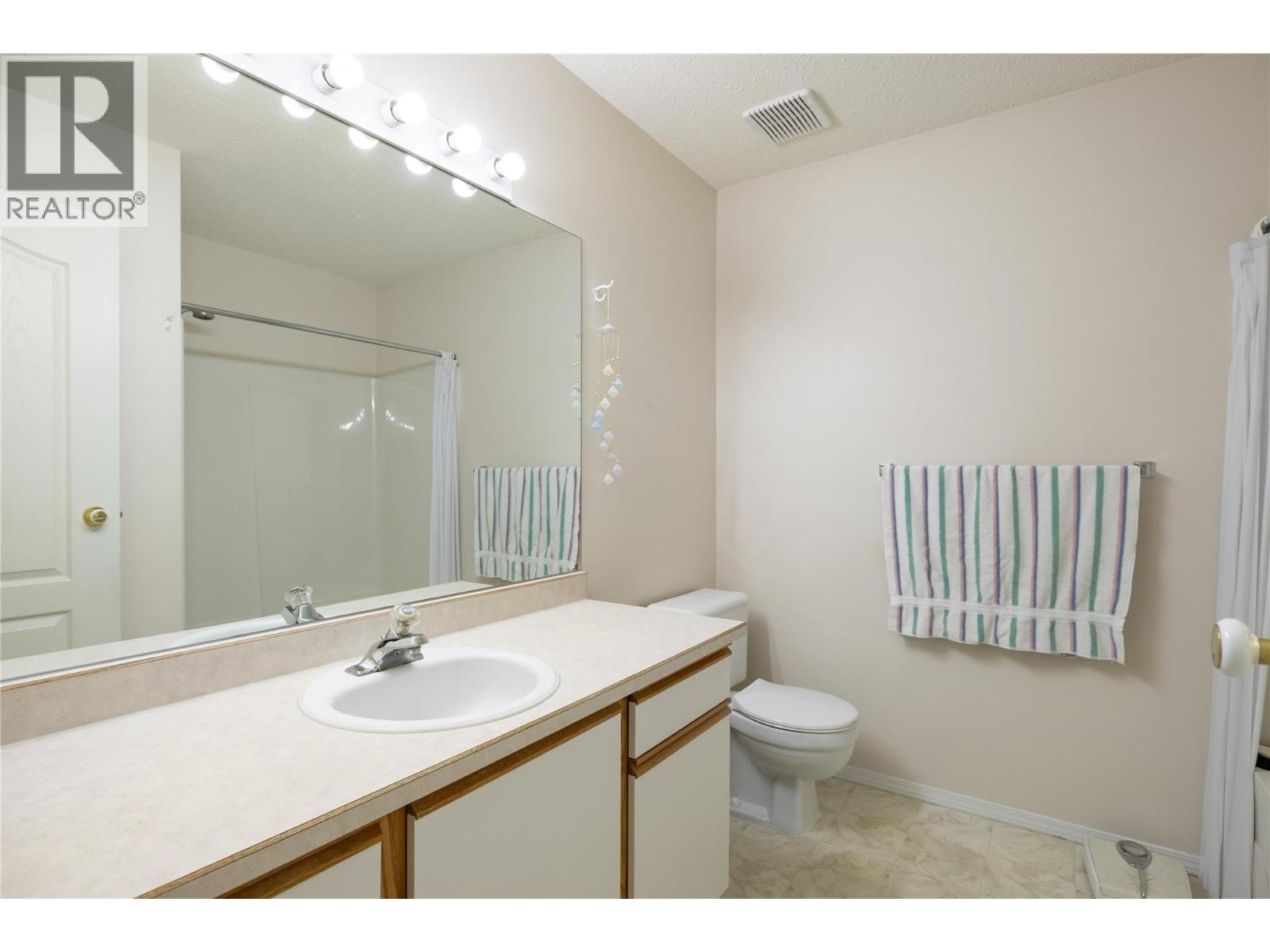 8770 Clerke Road, Coldstream, British Columbia  V1B 1W2 - Photo 17 - 10395450