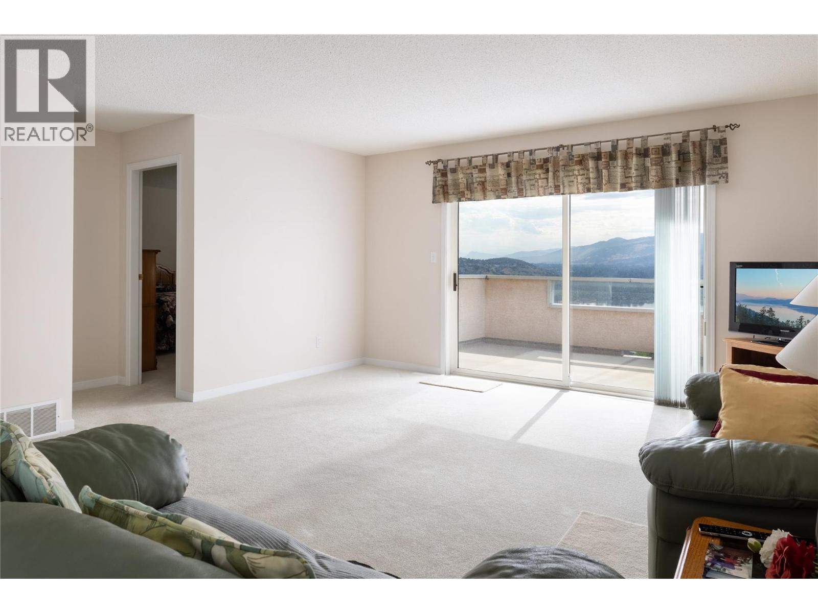 8770 Clerke Road, Coldstream, British Columbia  V1B 1W2 - Photo 6 - 10395450