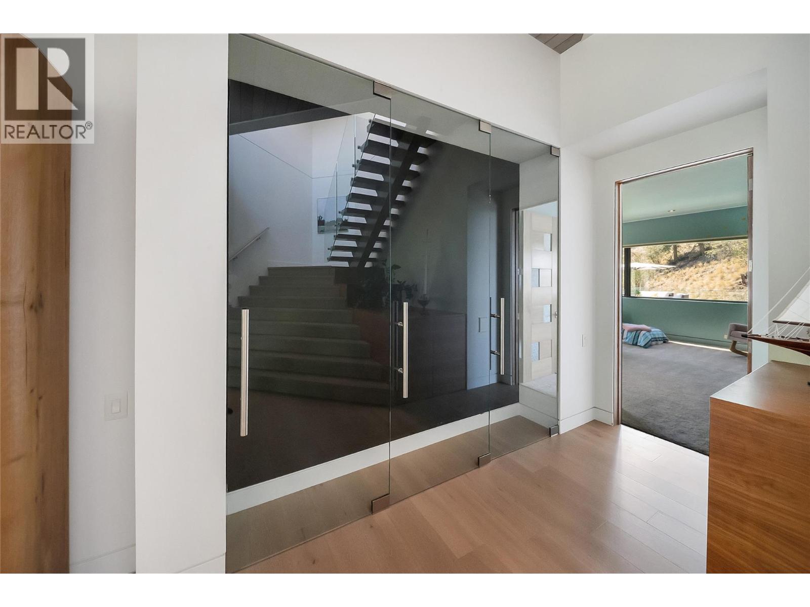 732 Highpointe Place, Kelowna, British Columbia  V1V 2Y3 - Photo 19 - 10395244