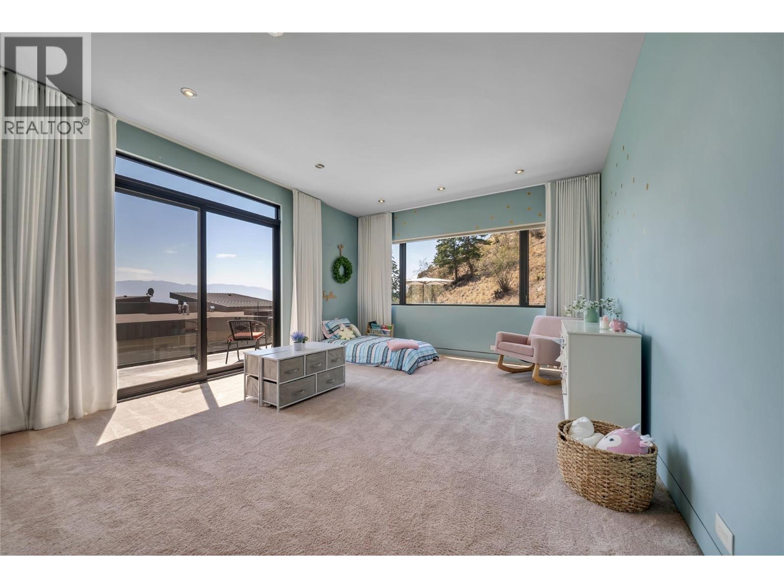 732 Highpointe Place, Kelowna, British Columbia  V1V 2Y3 - Photo 27 - 10395244