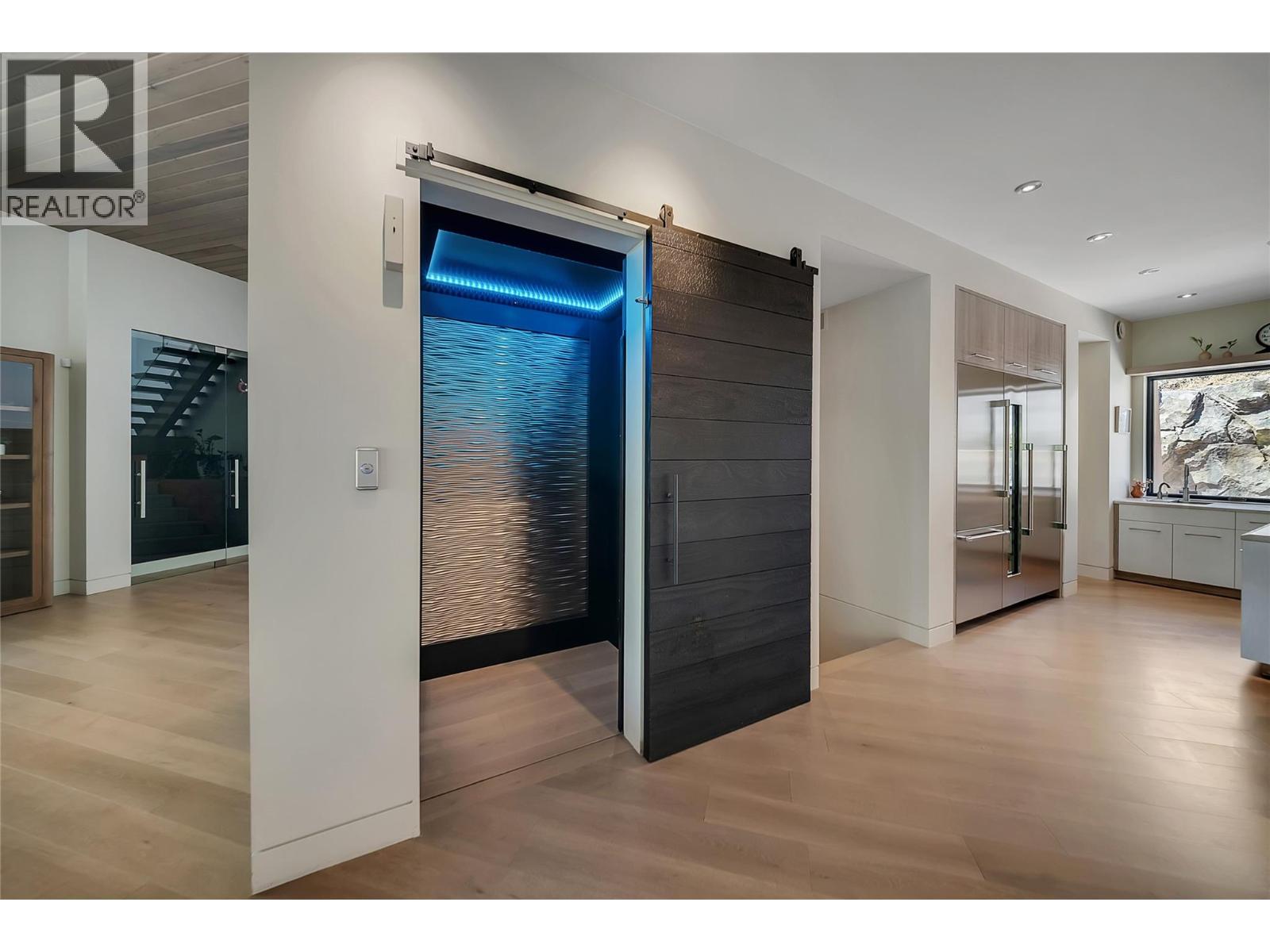 732 Highpointe Place, Kelowna, British Columbia  V1V 2Y3 - Photo 32 - 10395244