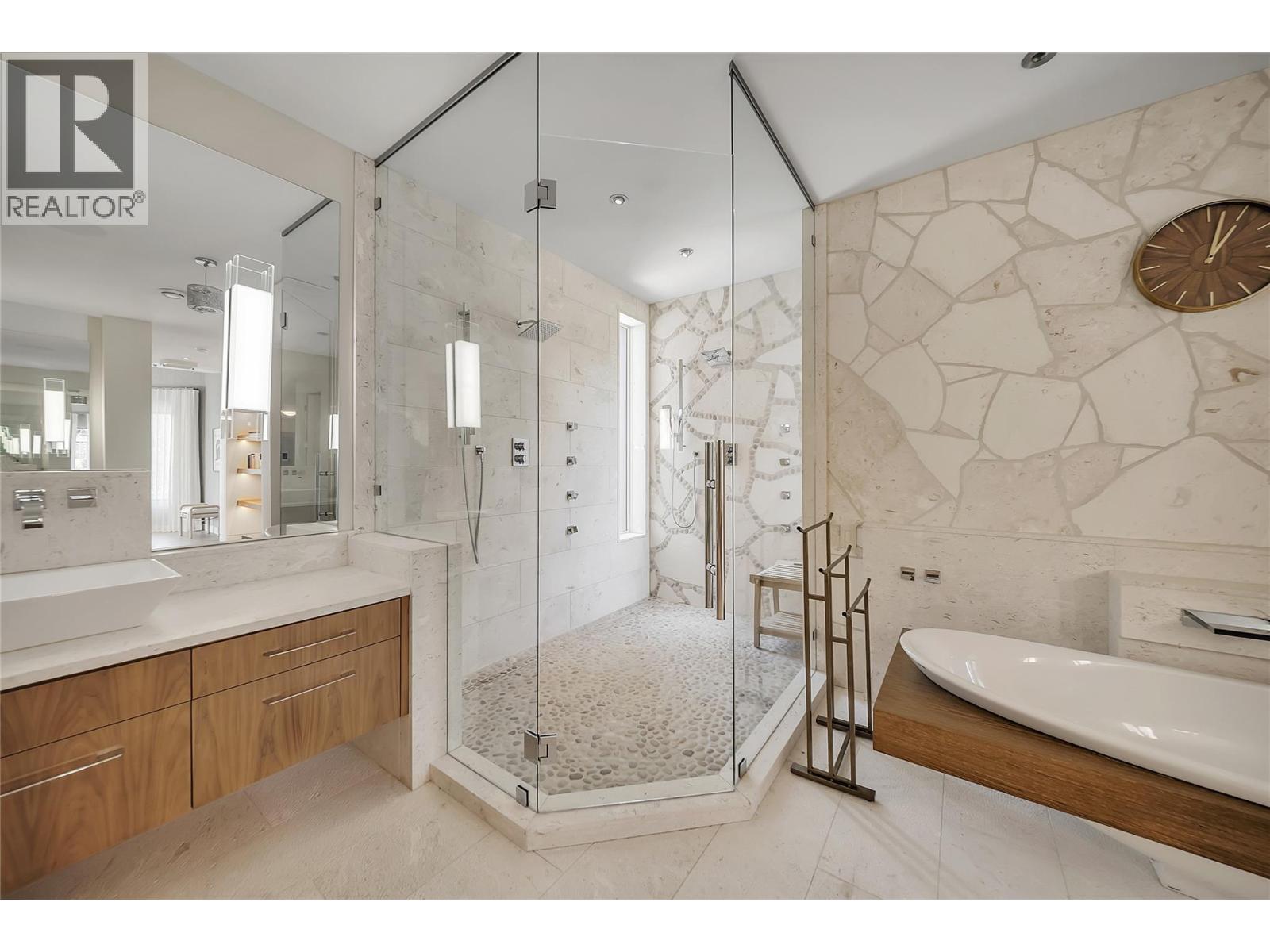 732 Highpointe Place, Kelowna, British Columbia  V1V 2Y3 - Photo 52 - 10395244