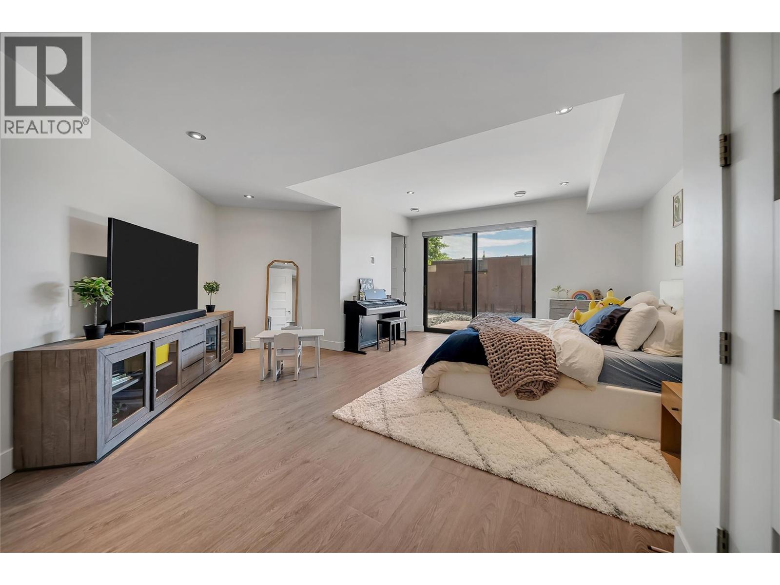 732 Highpointe Place, Kelowna, British Columbia  V1V 2Y3 - Photo 64 - 10395244
