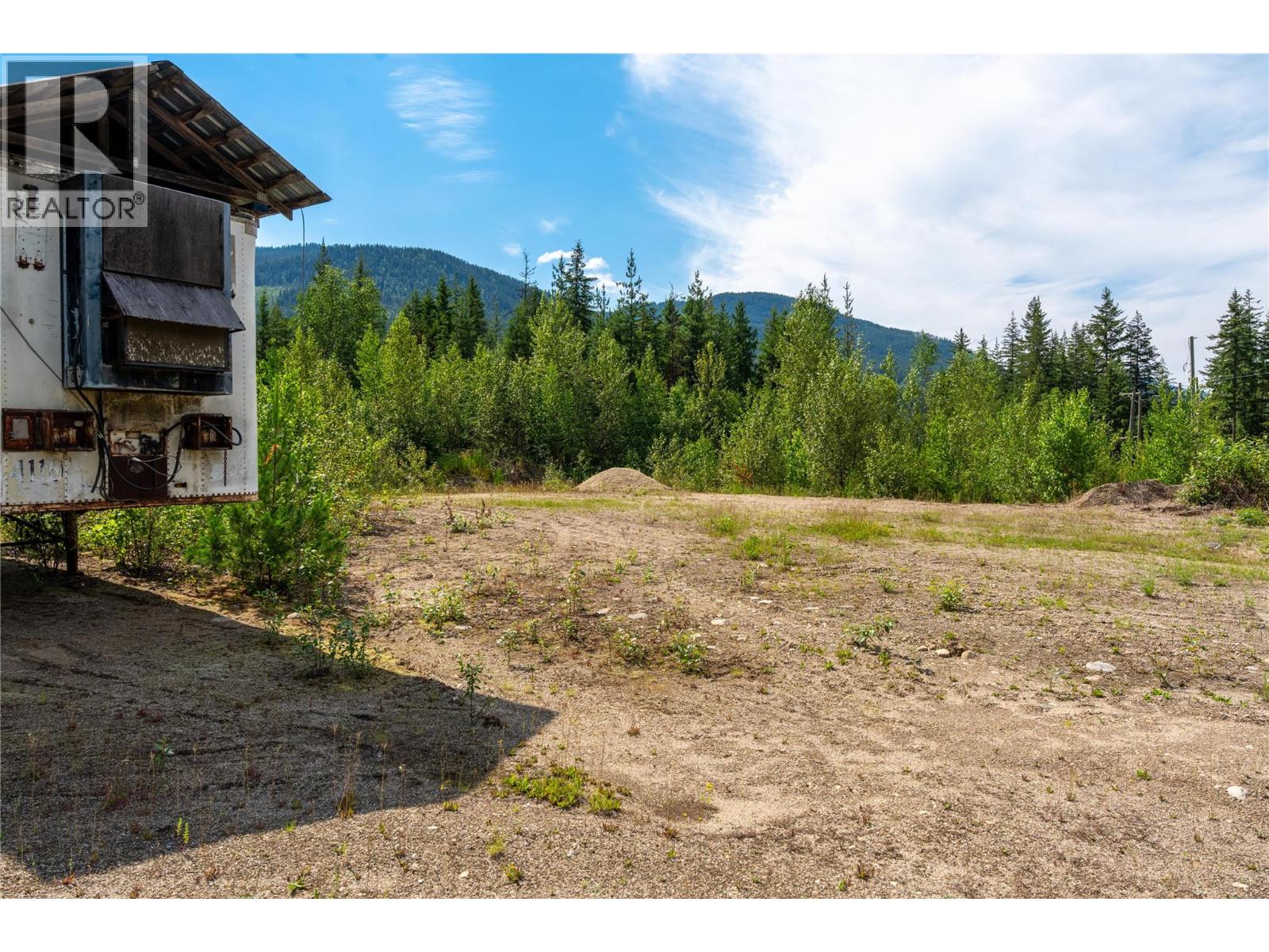 5597 Avoca Road, Malakwa, British Columbia  V0E 2J0 - Photo 13 - 10395008