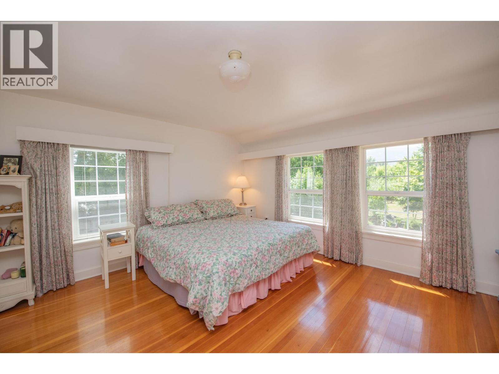 1851 Miller Street, Lumby, British Columbia  V0E 2G0 - Photo 28 - 10394709