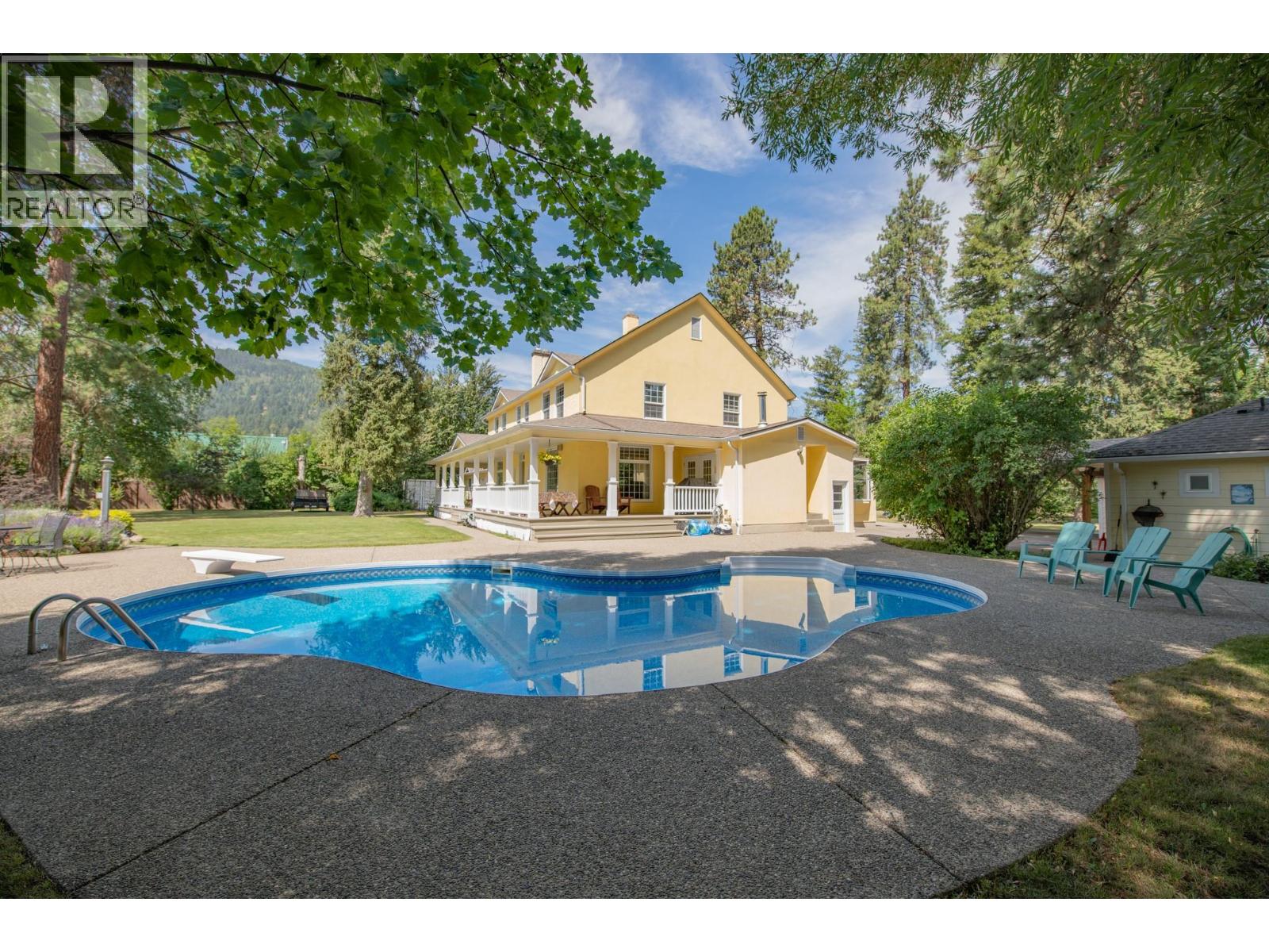 1851 Miller Street, Lumby, British Columbia  V0E 2G0 - Photo 48 - 10394709