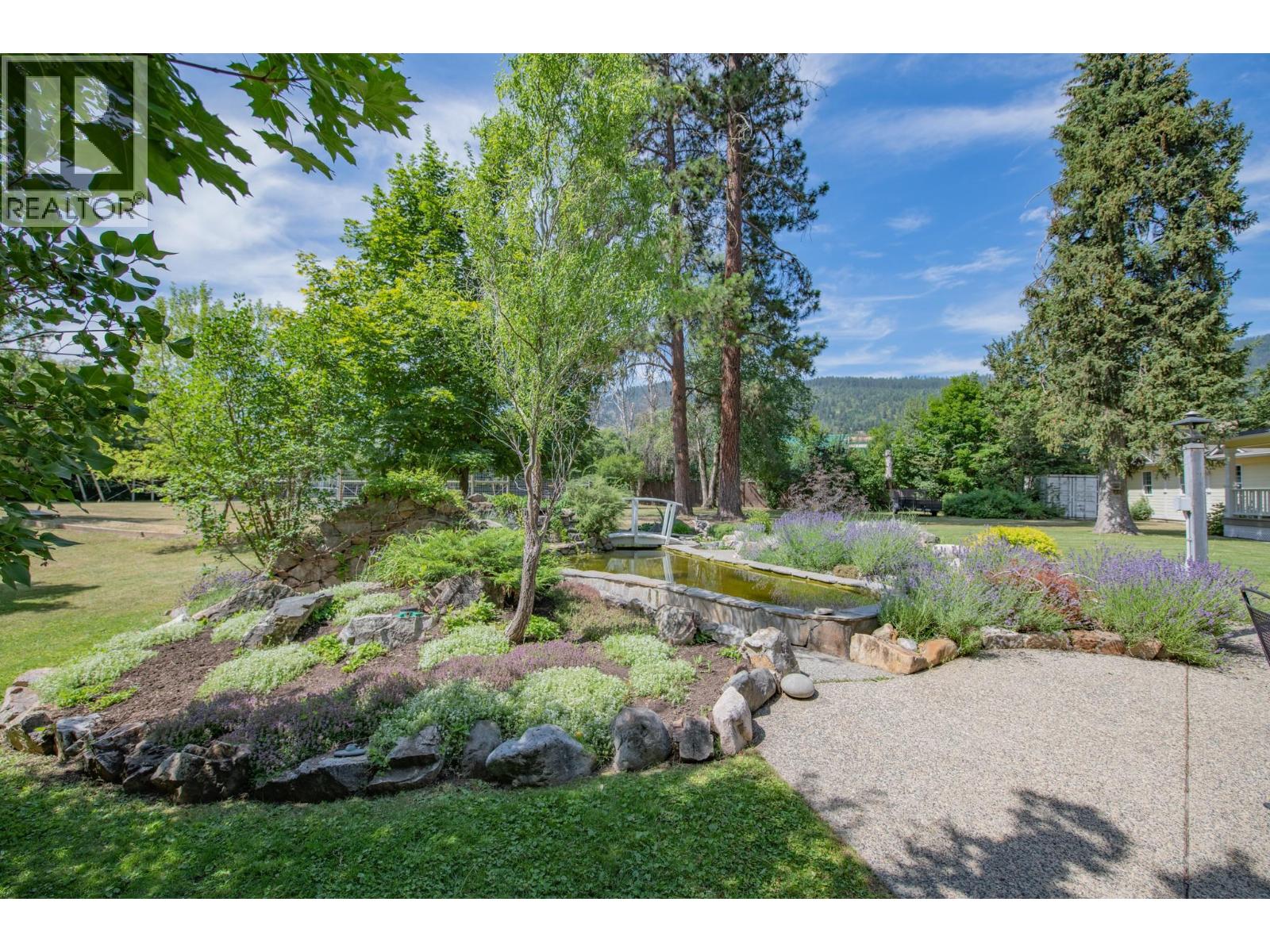 1851 Miller Street, Lumby, British Columbia  V0E 2G0 - Photo 57 - 10394709