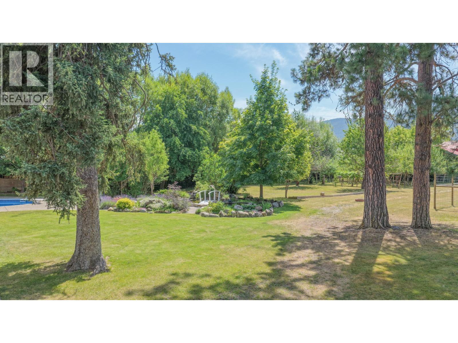 1851 Miller Street, Lumby, British Columbia  V0E 2G0 - Photo 61 - 10394709