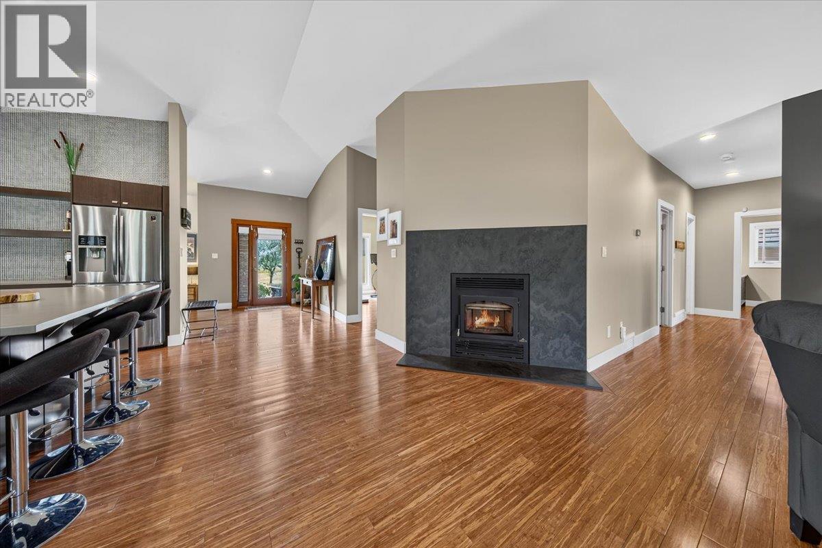 5210 Riverside Drive, Fairmont Hot Springs, British Columbia  V0B 1L1 - Photo 21 - 10395495