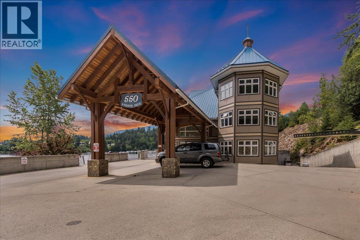 550 Rainbow Drive Unit# 204, Kaslo, British Columbia  V0G 1M0 - Photo 1 - 10395367