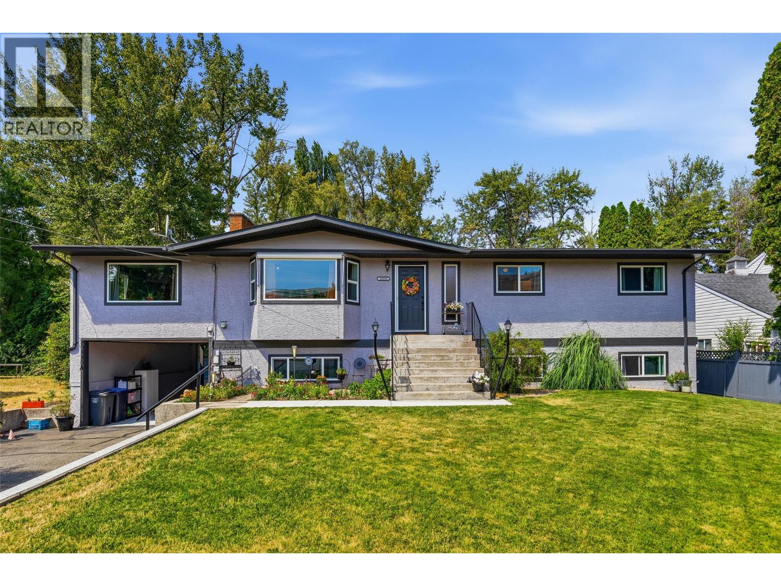 10330 Meadow Road, Lake Country, British Columbia  V1V 1V6 - Photo 1 - 10395157
