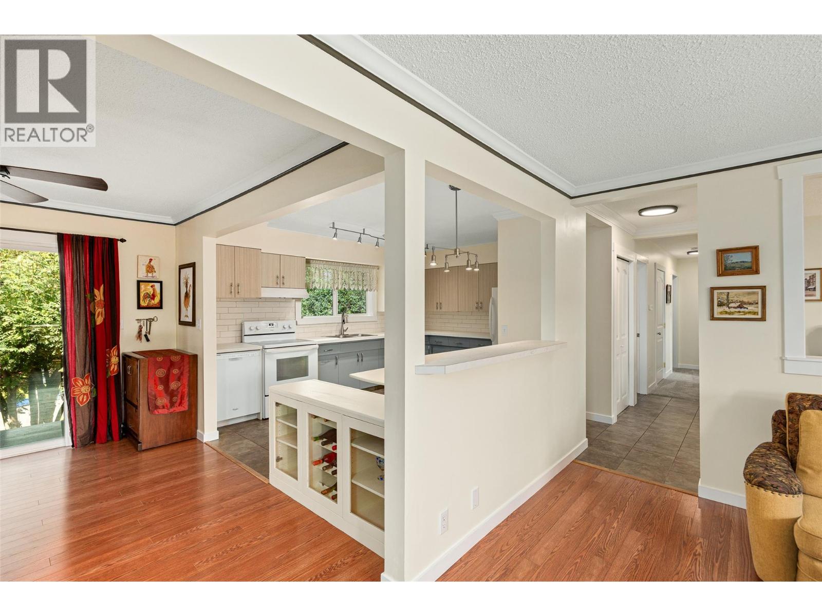 10330 Meadow Road, Lake Country, British Columbia  V1V 1V6 - Photo 14 - 10395157