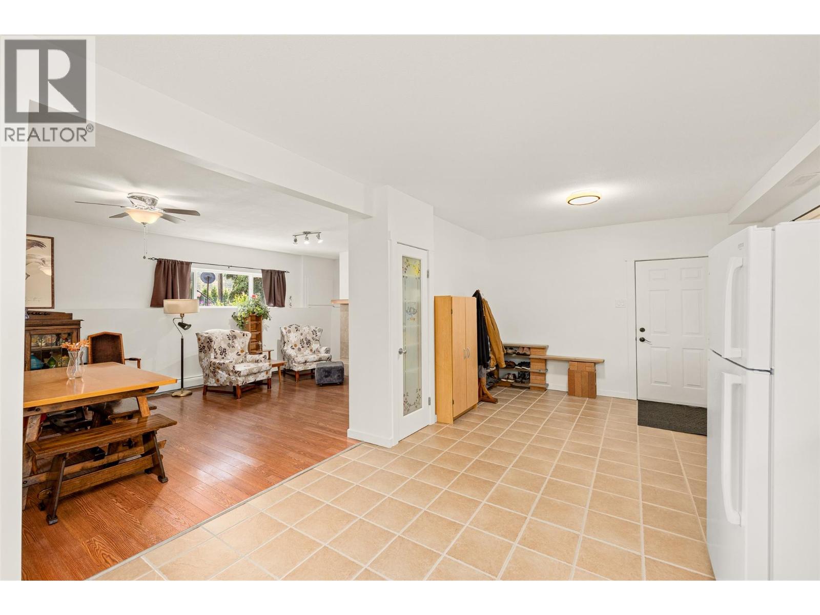 10330 Meadow Road, Lake Country, British Columbia  V1V 1V6 - Photo 42 - 10395157
