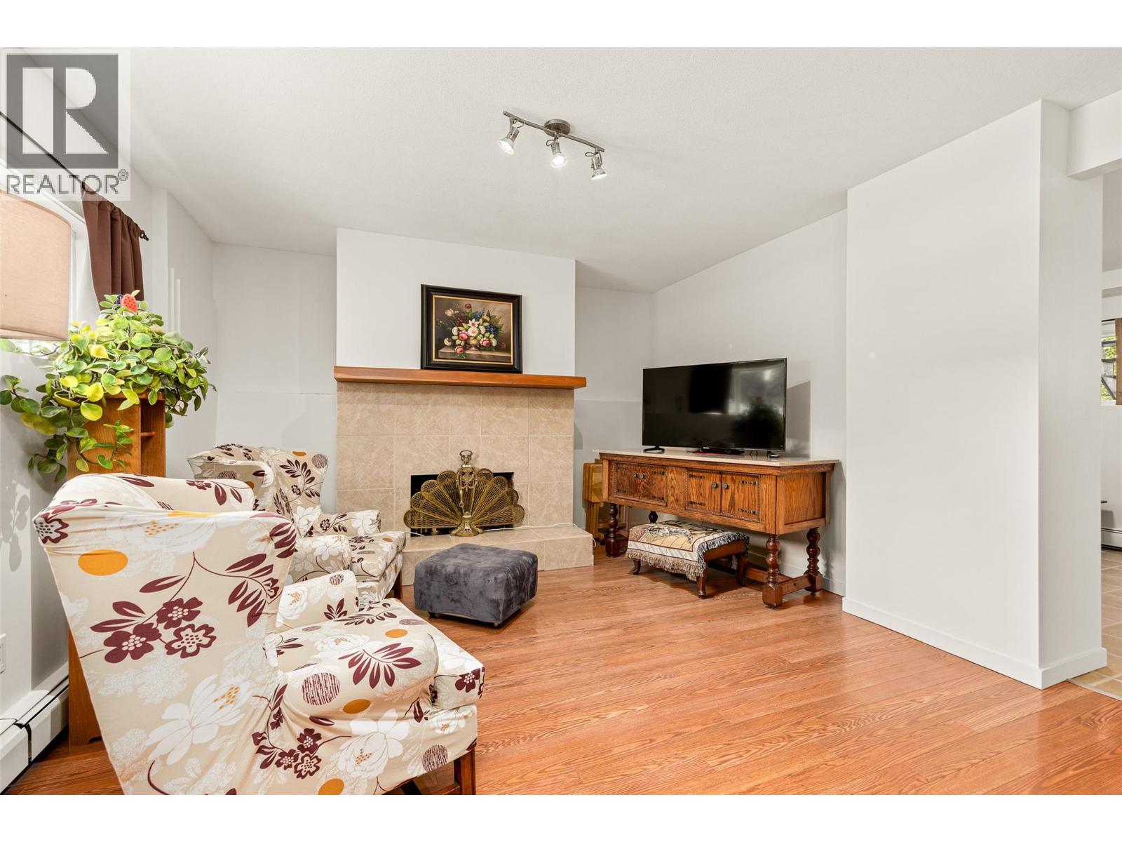 10330 Meadow Road, Lake Country, British Columbia  V1V 1V6 - Photo 45 - 10395157