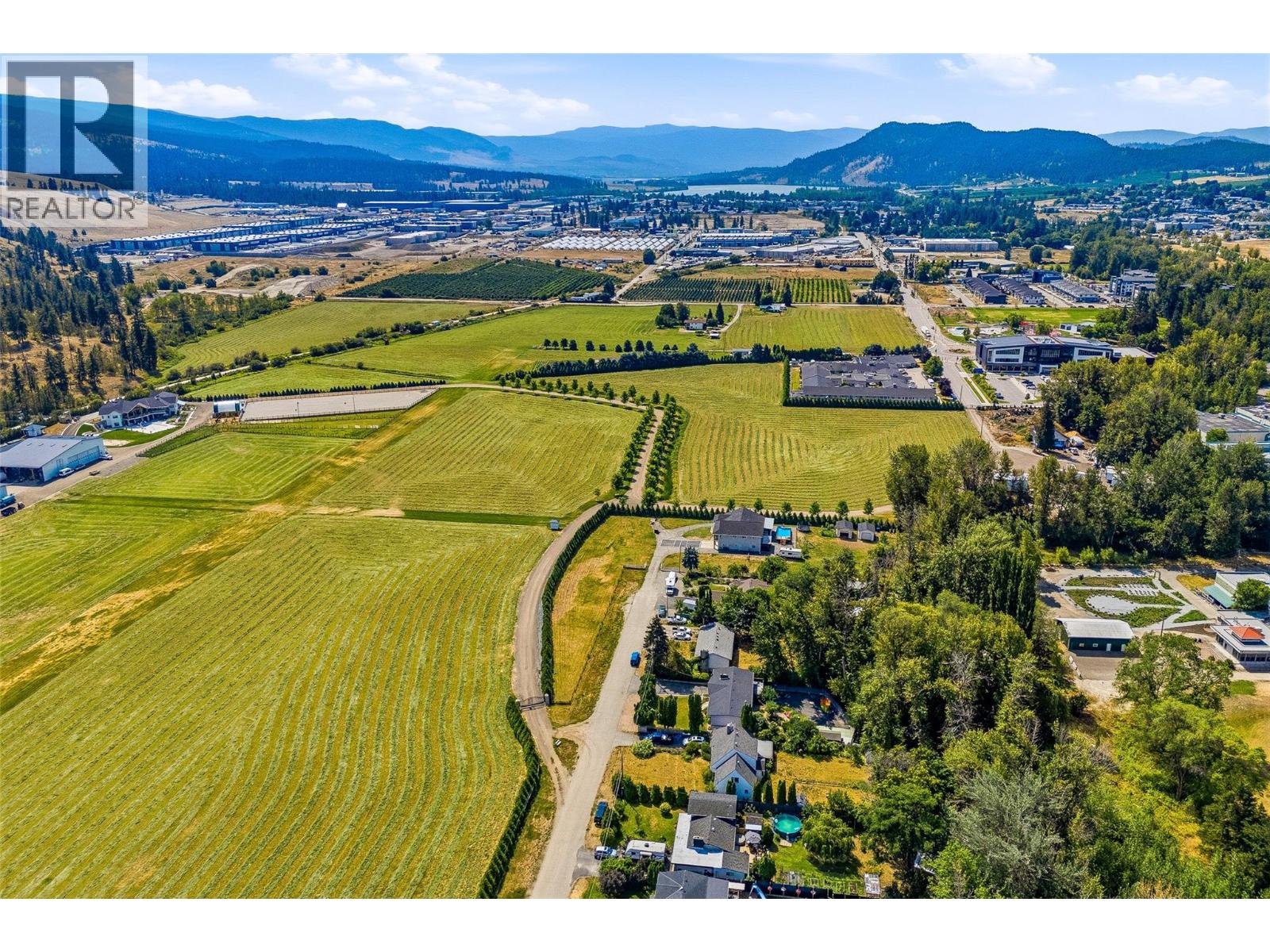 10330 Meadow Road, Lake Country, British Columbia  V1V 1V6 - Photo 84 - 10395157