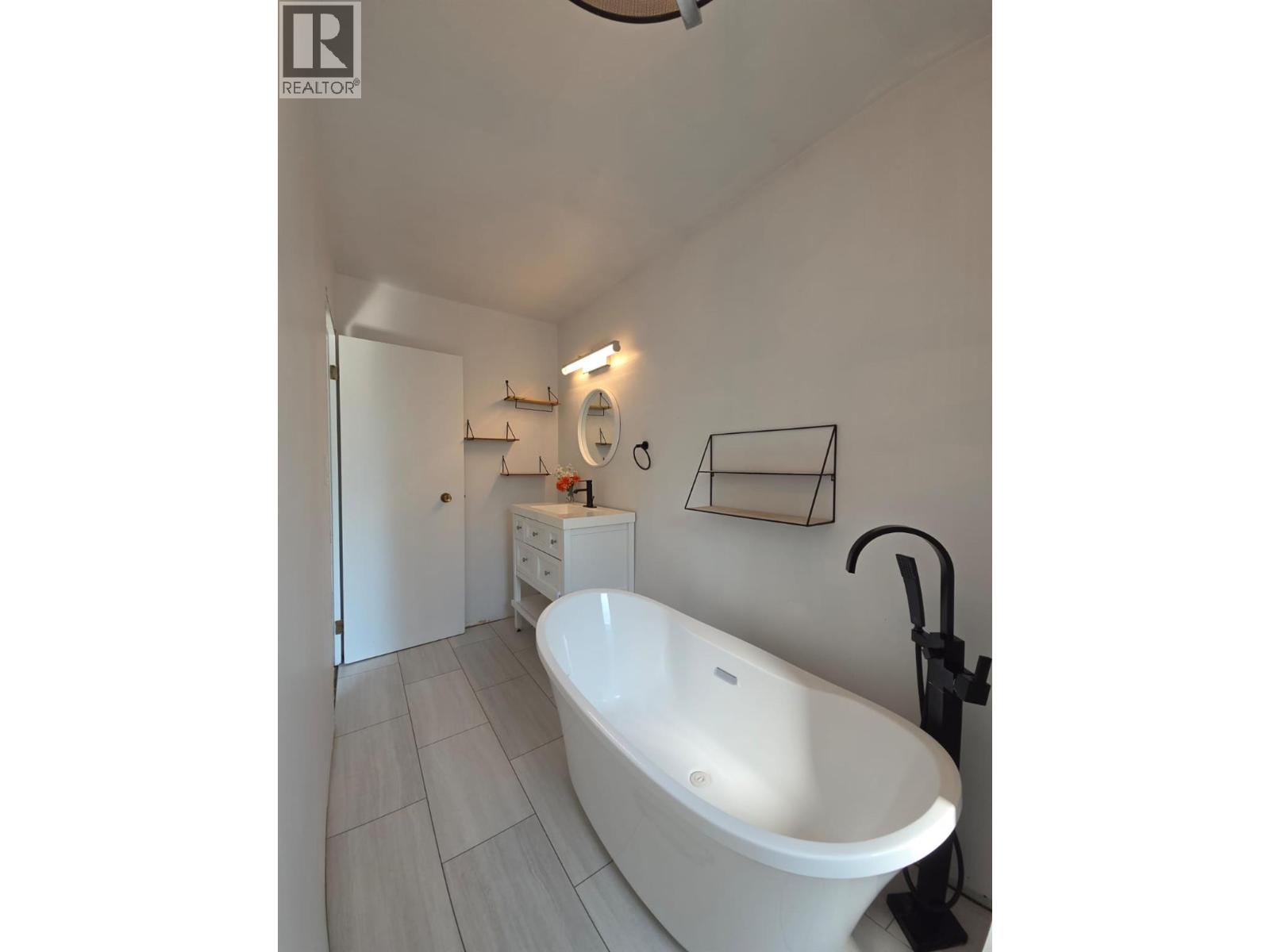 4720 Centurion Crescent Ne, Chetwynd, British Columbia  V0C 1J0 - Photo 27 - 10395571
