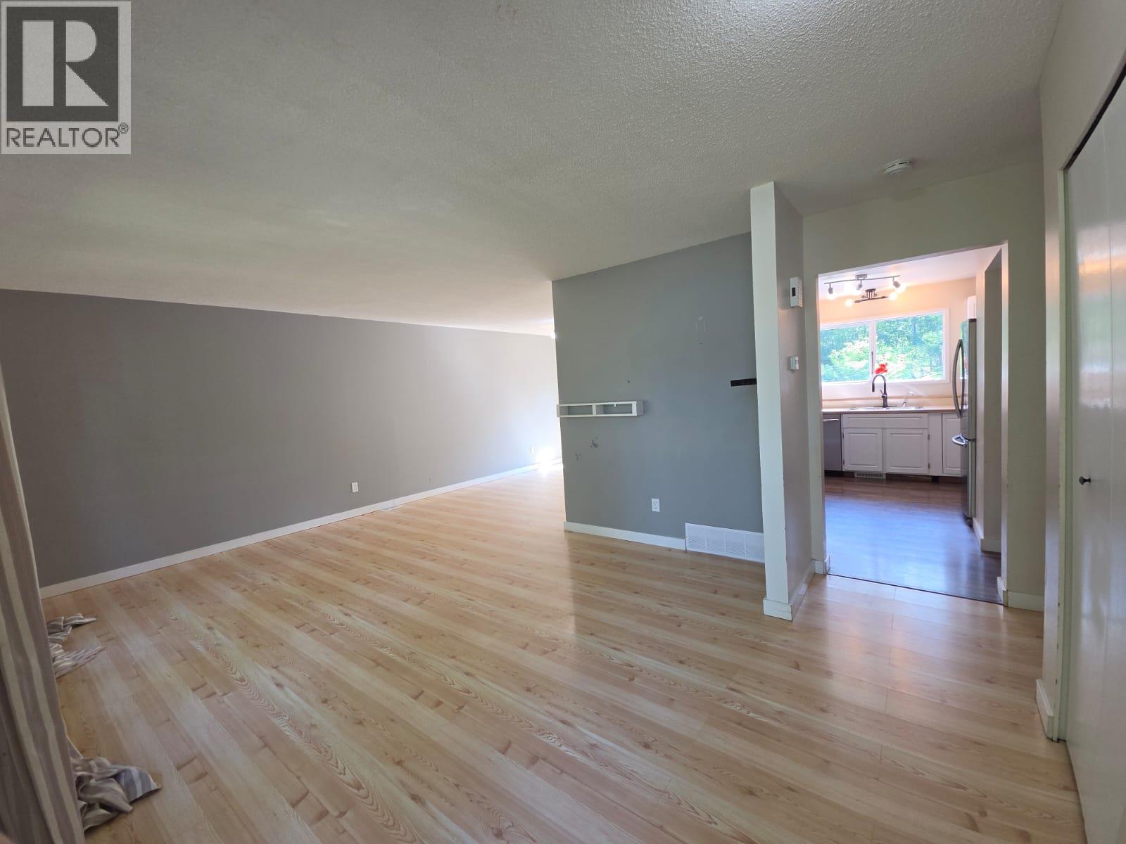 4720 Centurion Crescent Ne, Chetwynd, British Columbia  V0C 1J0 - Photo 5 - 10395571