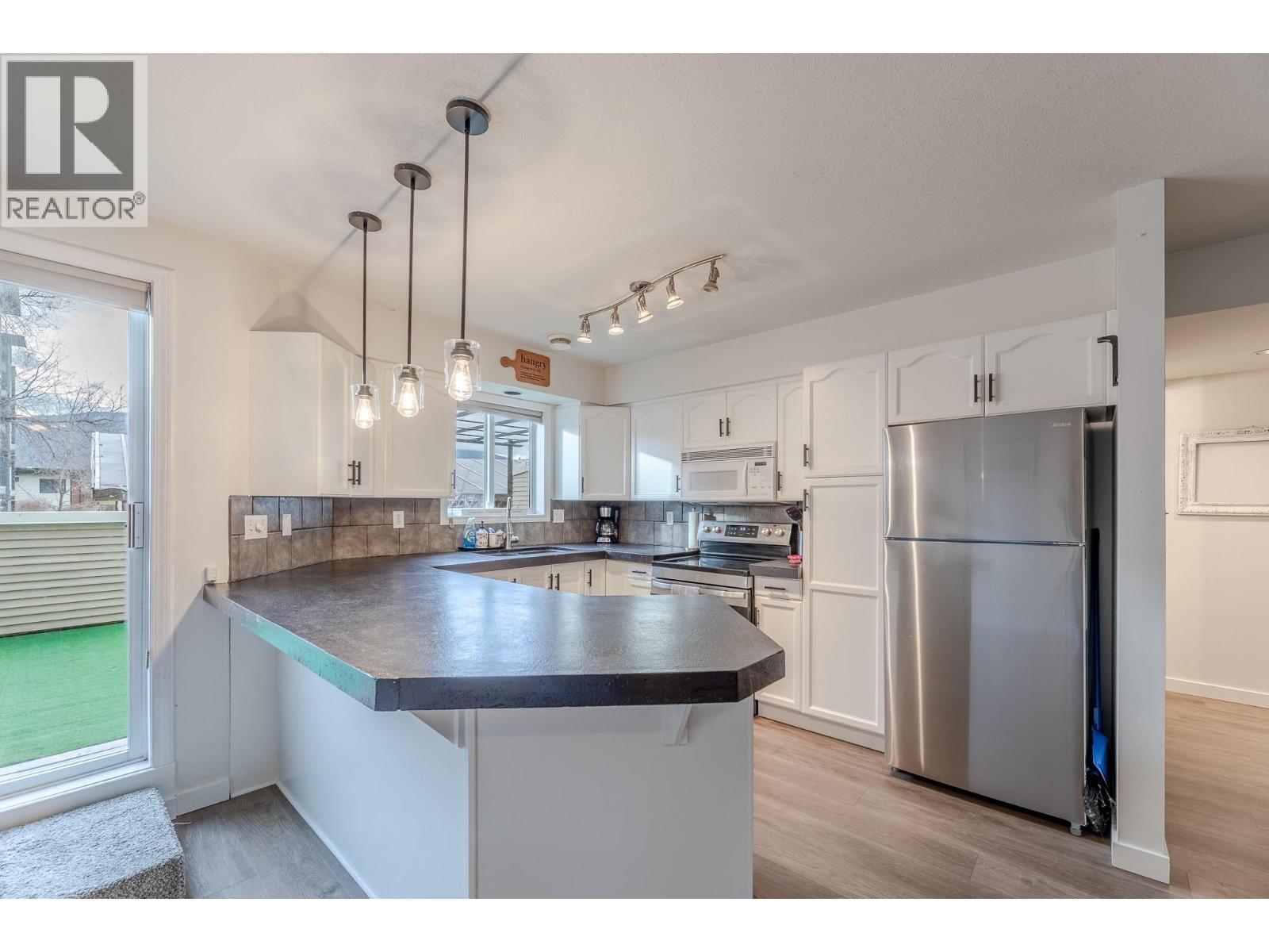99 Calgary Avenue Unit# 105, Penticton, British Columbia  V2A 2T7 - Photo 3 - 10395636