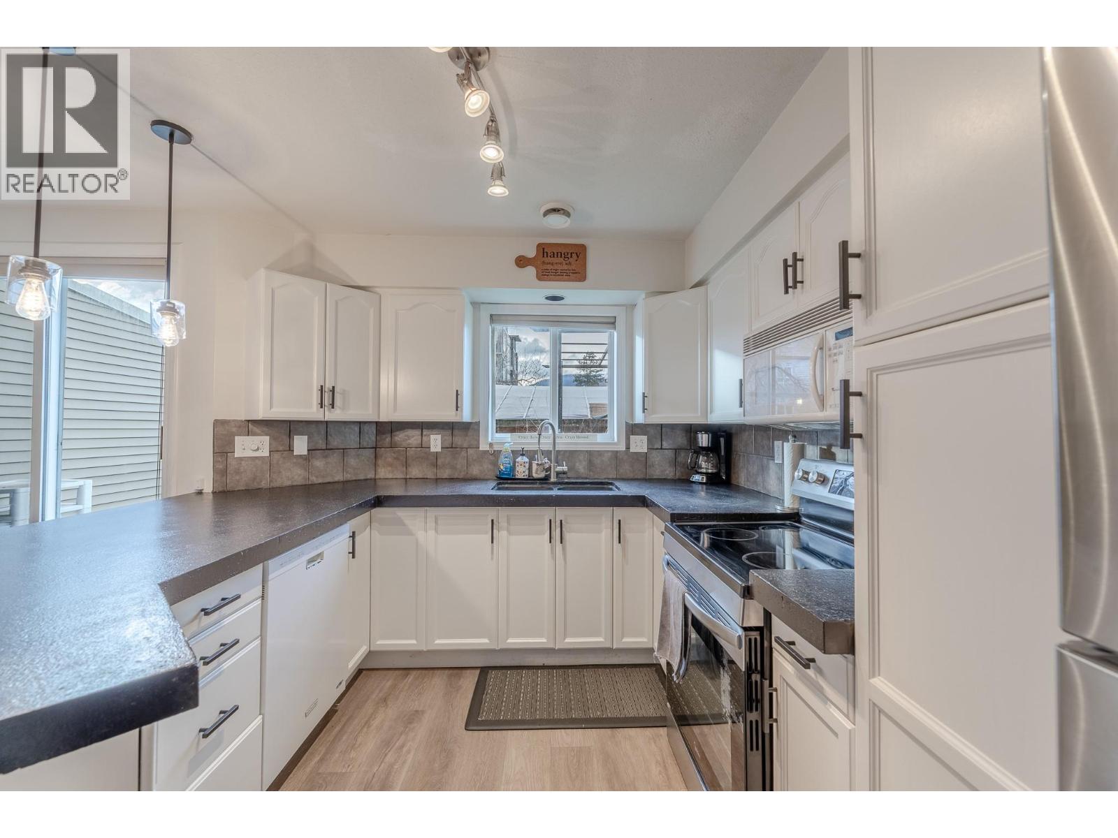 99 Calgary Avenue Unit# 105, Penticton, British Columbia  V2A 2T7 - Photo 4 - 10395636
