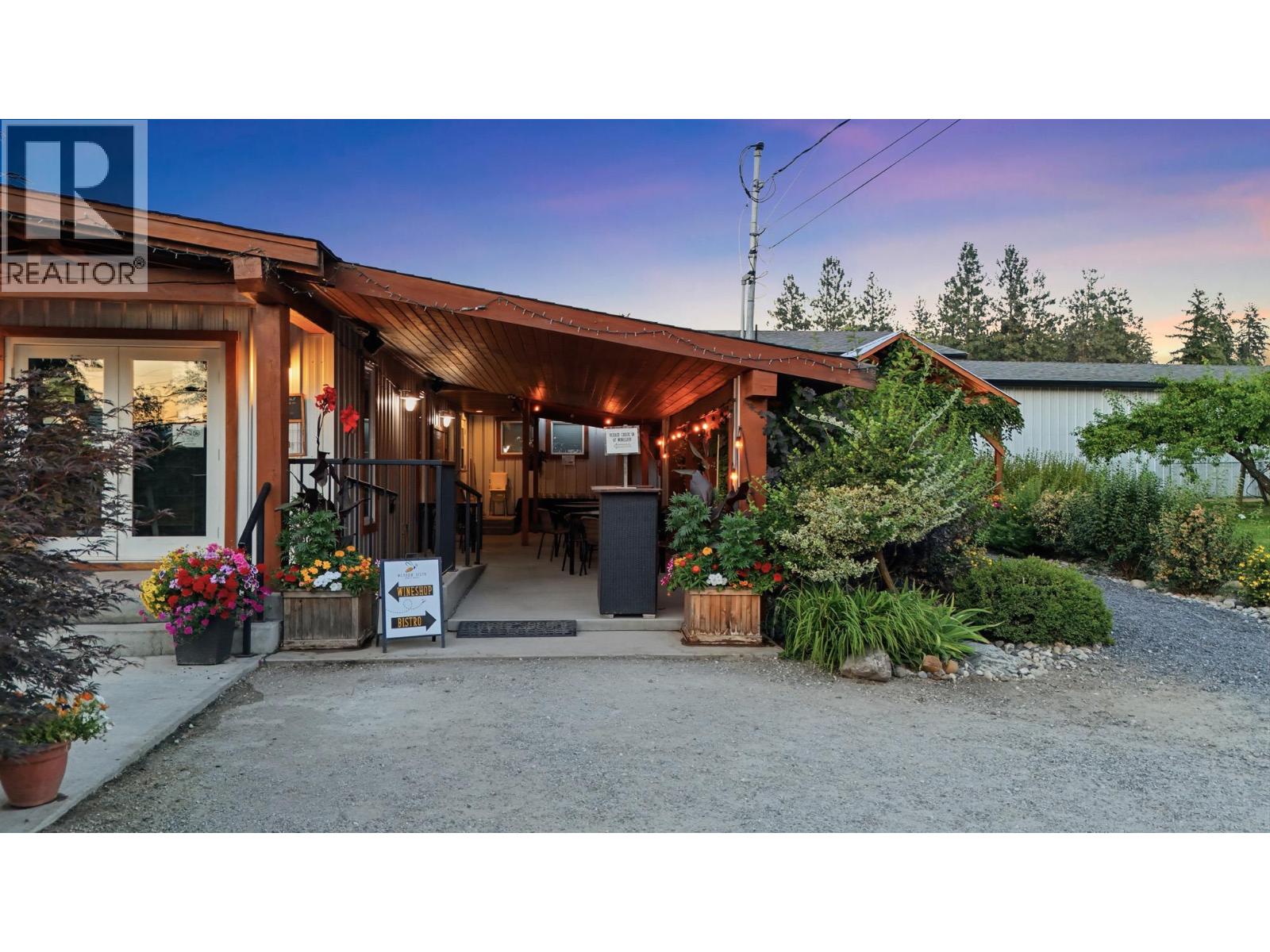 3975 June Springs Road, Kelowna, British Columbia  V1W 4E4 - Photo 3 - 10395064