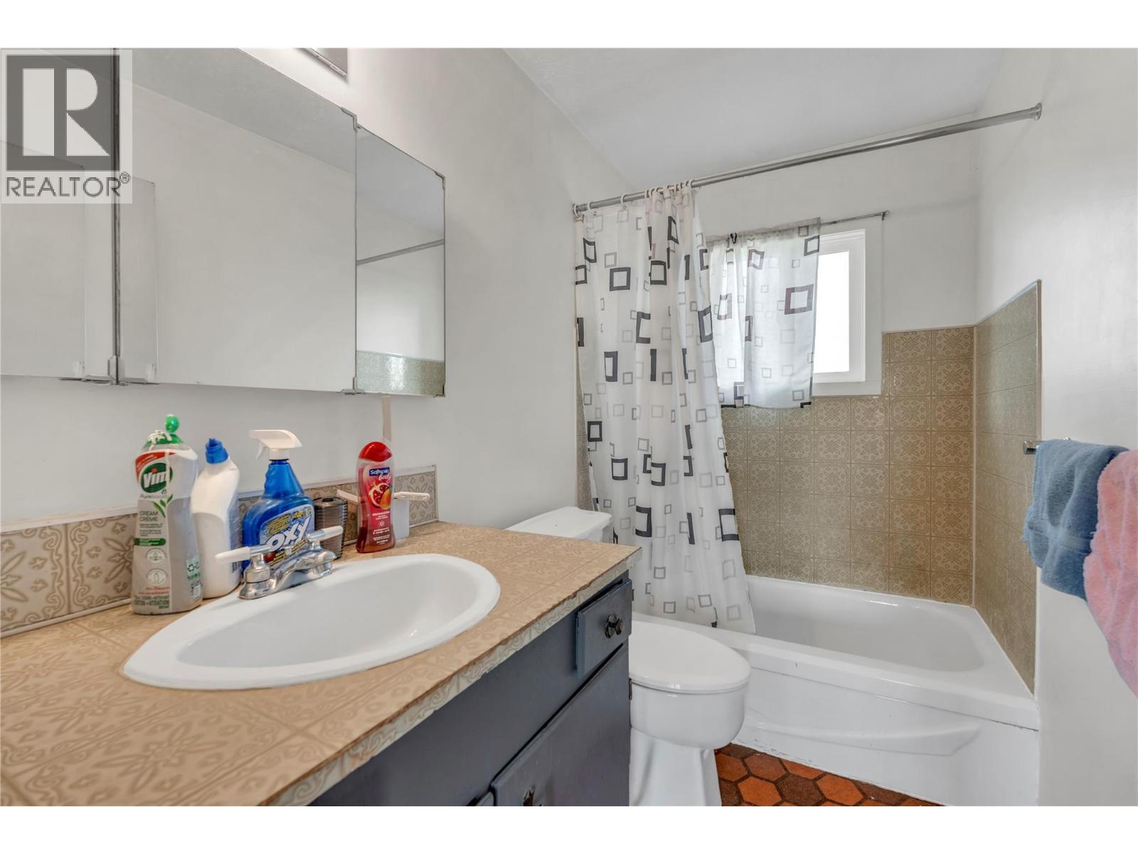 640 Upper Bench Road N, Penticton, British Columbia  V2A 8V2 - Photo 27 - 10394972