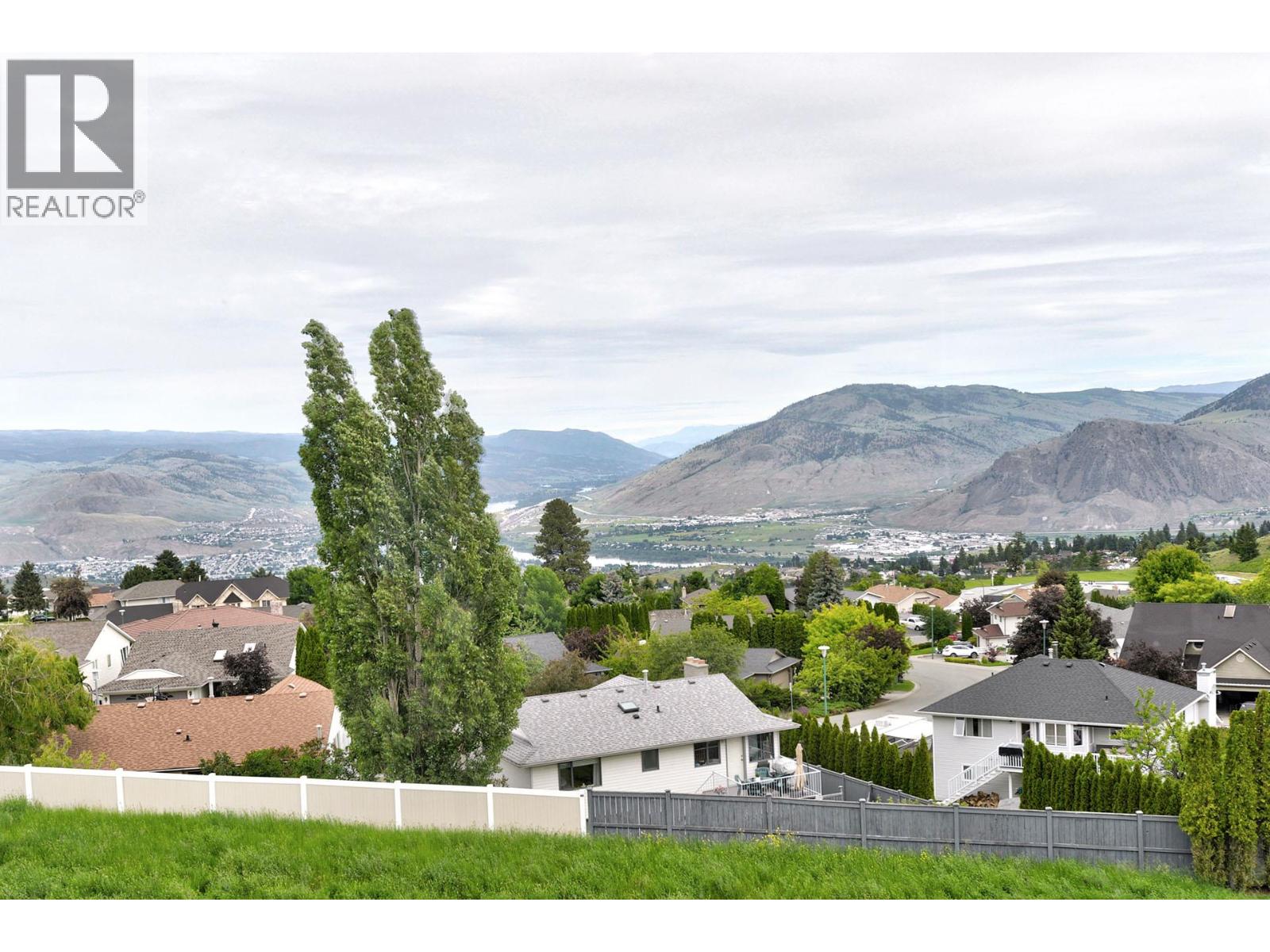 738 Dunrobin Drive Unit# 6, Kamloops, British Columbia  V1S 0B9 - Photo 3 - 10395640