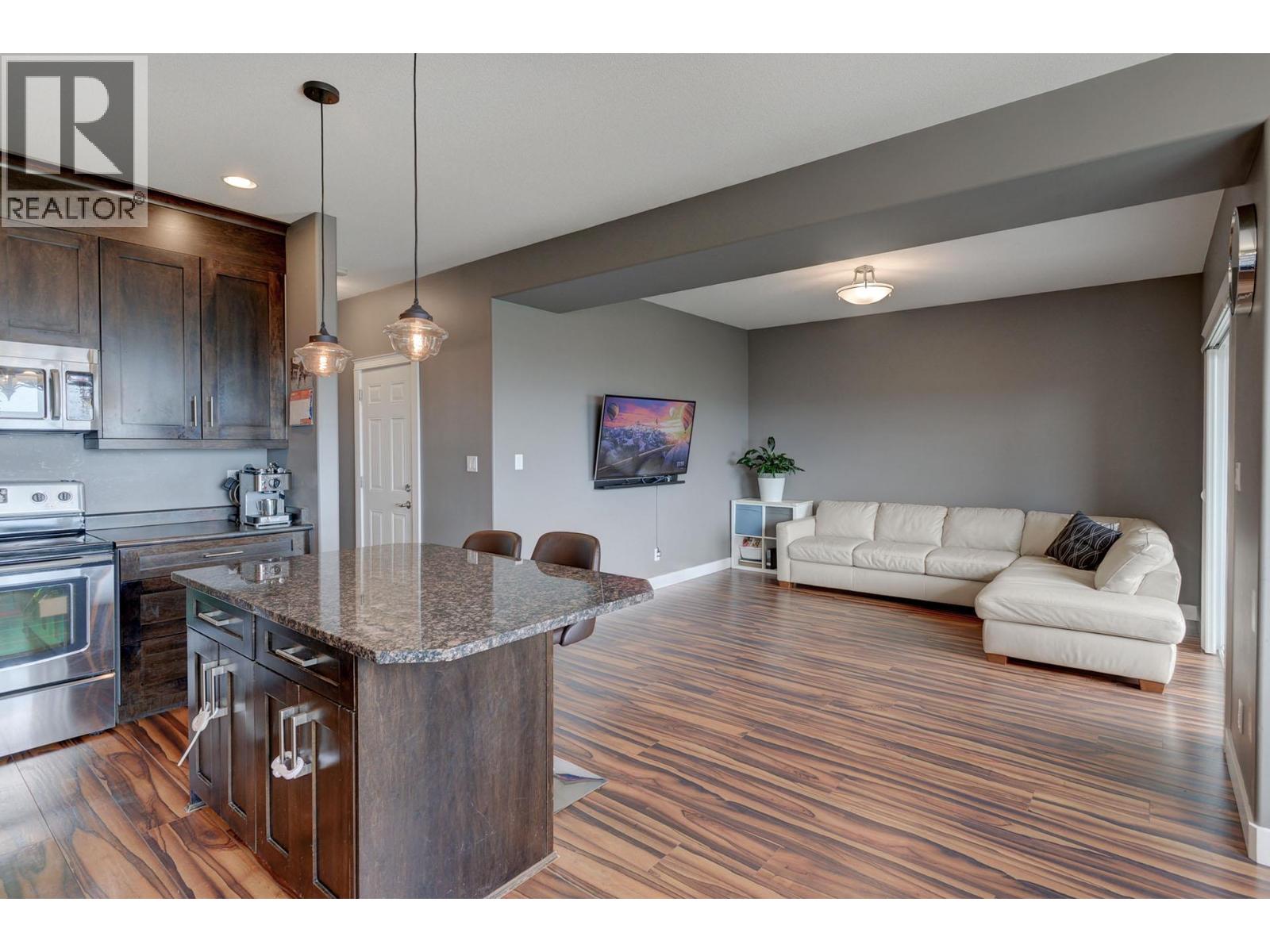 738 Dunrobin Drive Unit# 6, Kamloops, British Columbia  V1S 0B9 - Photo 8 - 10395640